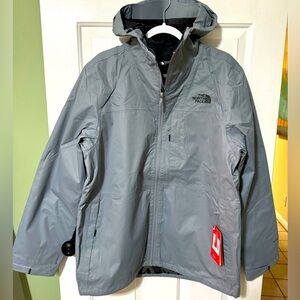 Brand new The Northface tri Jacket mod grey!